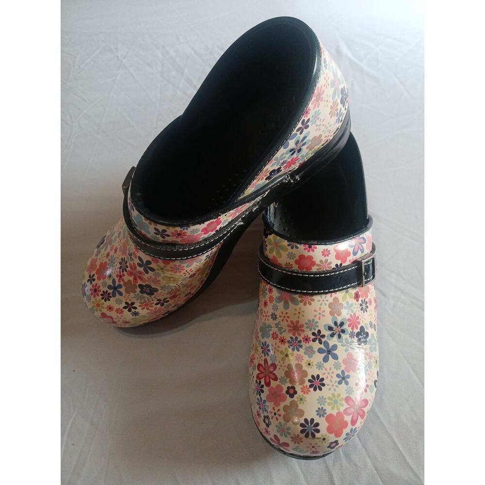 Koi by Sanita Danish Clogs Cream Multicolor Flower Floral SZ 38 Nursing A23